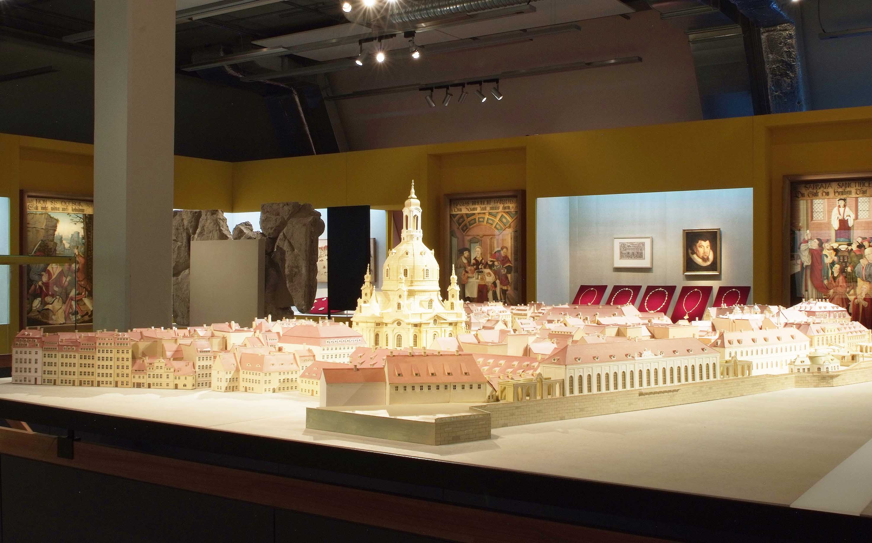 Ein historisches Stadtmodell in der Dauerausstellung.